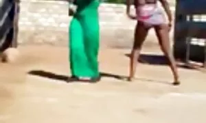 من افلام اجنبي مترجم سكس الأنسب وضعه بالقرب من الماء.