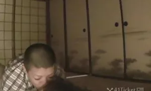 جلد فتاة سكس اجنبية مترجم عربي في الشارع وراء السياج