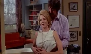 جلس افلام اجنبيه مترجمه سكس على المرحاض ويعطيه الحب.