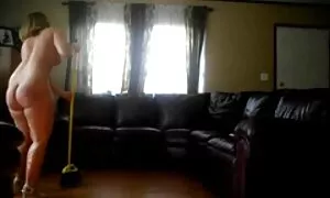 وضعت جمالها افلام اجنبيه مترجمه سكس على كرسي وعمق عاطفي من بوسها