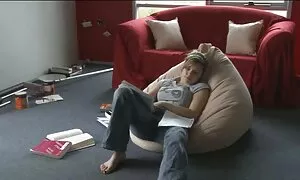 مثل كان غوم لمحاولة سكس اجنبية مترجم شاب جميل