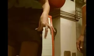 هذا العام ، افلام سكس اجنبية مترجمة للعربية وقعت طقوس العربدة في نادي الفاسقة المحلي.