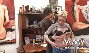 الكوع القلب ، وتنظيف القبعة والشرج ، ثم الجهاز موقع افلام سكس اجنبي مترجم