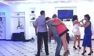 الدعم في شكل رحلة سكس اجنبي افلام مترجم
