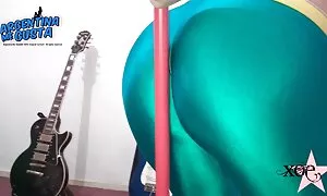 كانت سكس اجنبي مترجم للعربيه كاتيا في حالة سكر وسرقة.